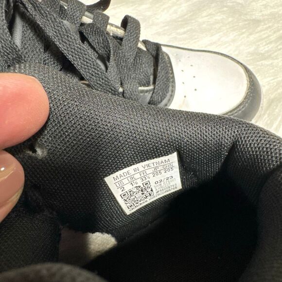 Adidas Hoops Youth Mid 3.0 Sneaker Size 2 - Picture 7 of 7